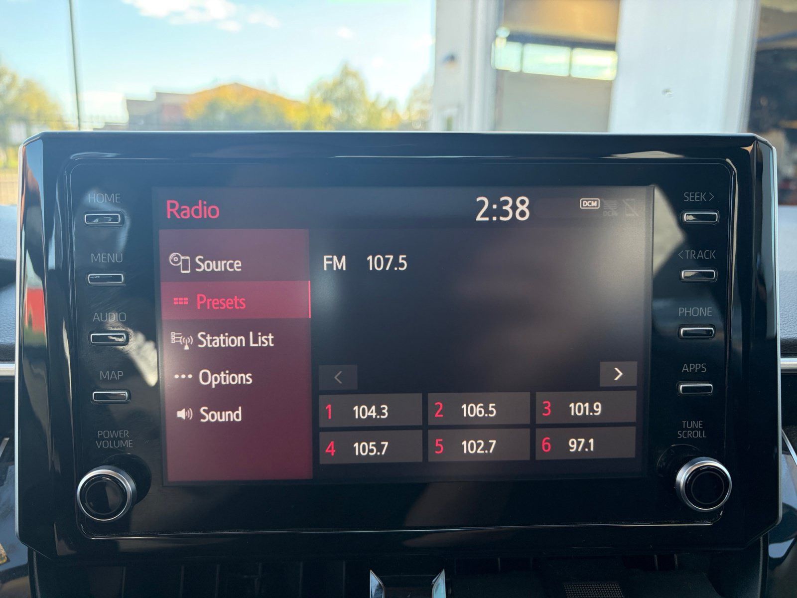 Used 2020 Toyota Corolla LE FWD image 21