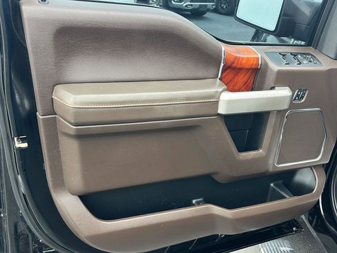 Used 2016 Ford F150 King Ranch w/ Equipment Group 601A Luxury AWD/4WD image 22