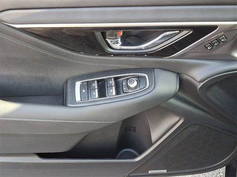 Certified 2025 Subaru Legacy Limited image 13