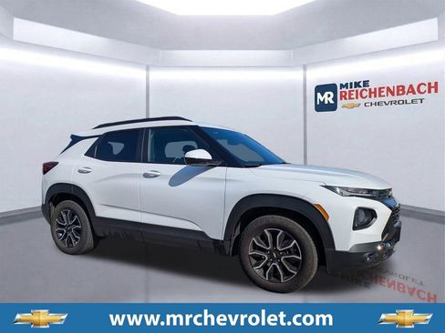 Used 2023 Chevrolet TrailBlazer ACTIV FWD image 1