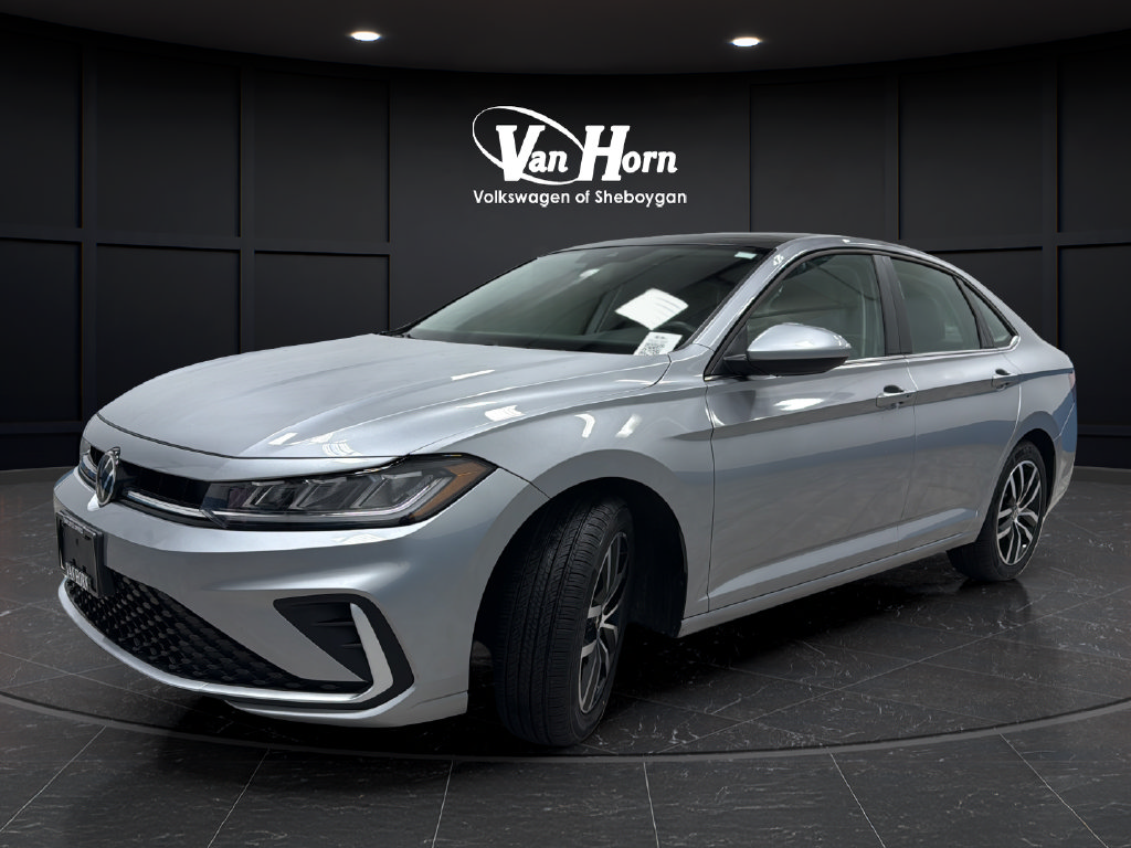 Certified 2025 Volkswagen Jetta SE FWD image 3