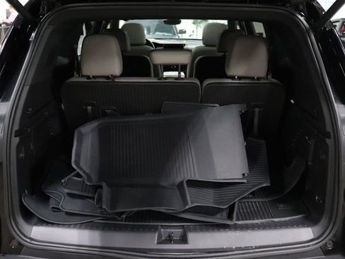 Used 2026 GMC Acadia Elevation w/ Elevation Premium Package FWD image 19