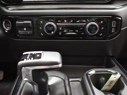 Used 2024 Chevrolet Silverado 1500 ZR2 w/ Technology Package image 37