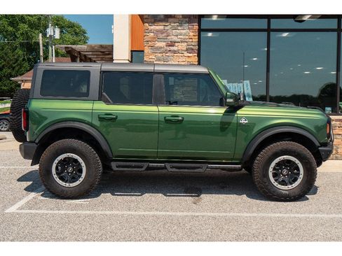 Used 2023 Ford Bronco Outer Banks w/ Sasquatch Package AWD/4WD image 2