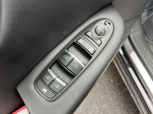 Used 2024 INFINITI QX50 Luxe image 11