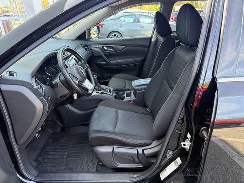 Used 2019 Nissan Rogue S w/ Special Edition Package AWD/4WD image 16