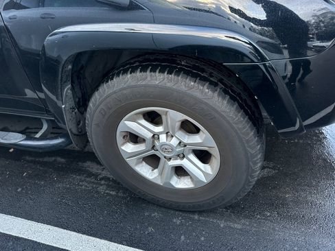 Used 2022 Toyota 4Runner SR5 Premium image 4