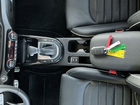 Used 2022 Kia Forte GT-Line w/ GT-Line Premium Package image 10