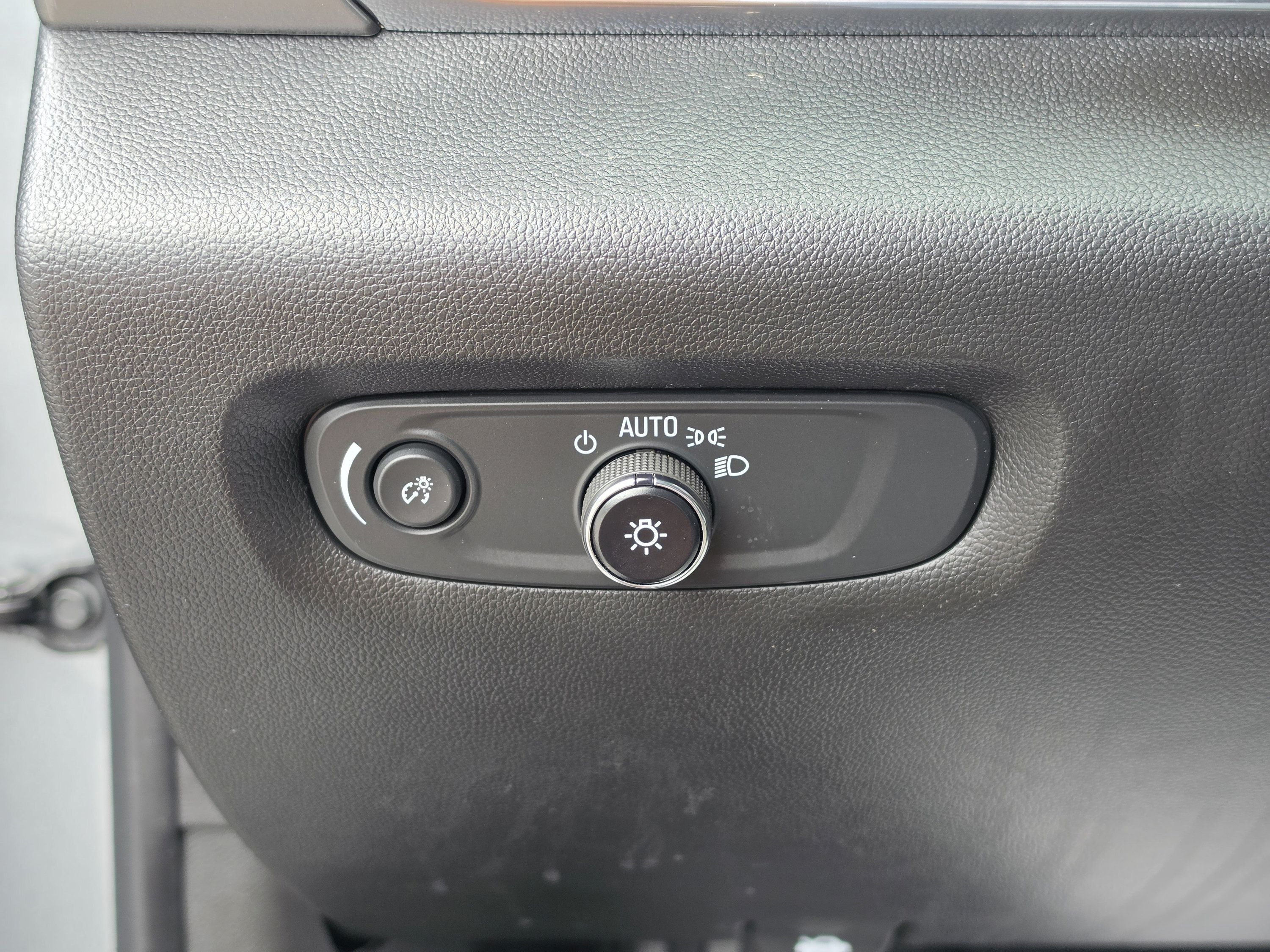 Used 2023 Chevrolet Traverse LS w/ Safety Package FWD image 30