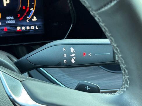 Used 2025 Chevrolet Suburban Premier image 35