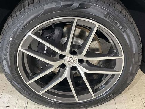 New 2026 Porsche Macan image 14