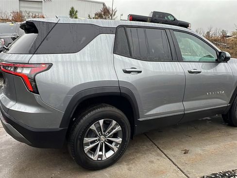 New 2026 Chevrolet Equinox LT image 5