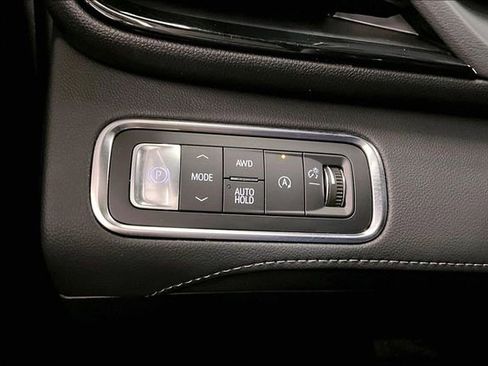 Used 2025 Buick Enclave Avenir w/ Super Cruise Package image 39