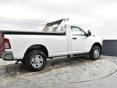 New 2024 RAM 2500 Tradesman w/ Chrome Appearance Group image 7