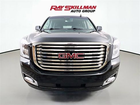 Used 2019 GMC Yukon XL SLT w/ Premium Edition image 2