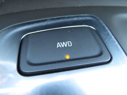 Used 2022 Chevrolet Equinox LT AWD/4WD image 12
