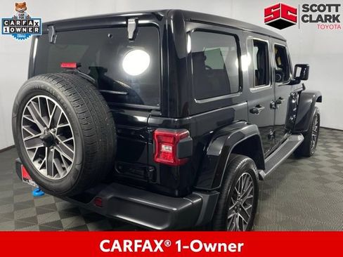 Used 2023 Jeep Wrangler Unlimited Sahara w/ Cold Weather Group AWD/4WD image 9