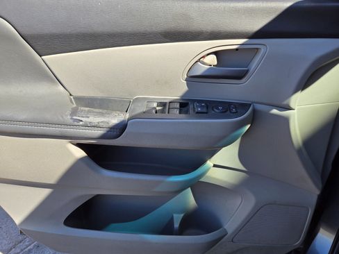 Used 2012 Honda Odyssey EX-L image 17