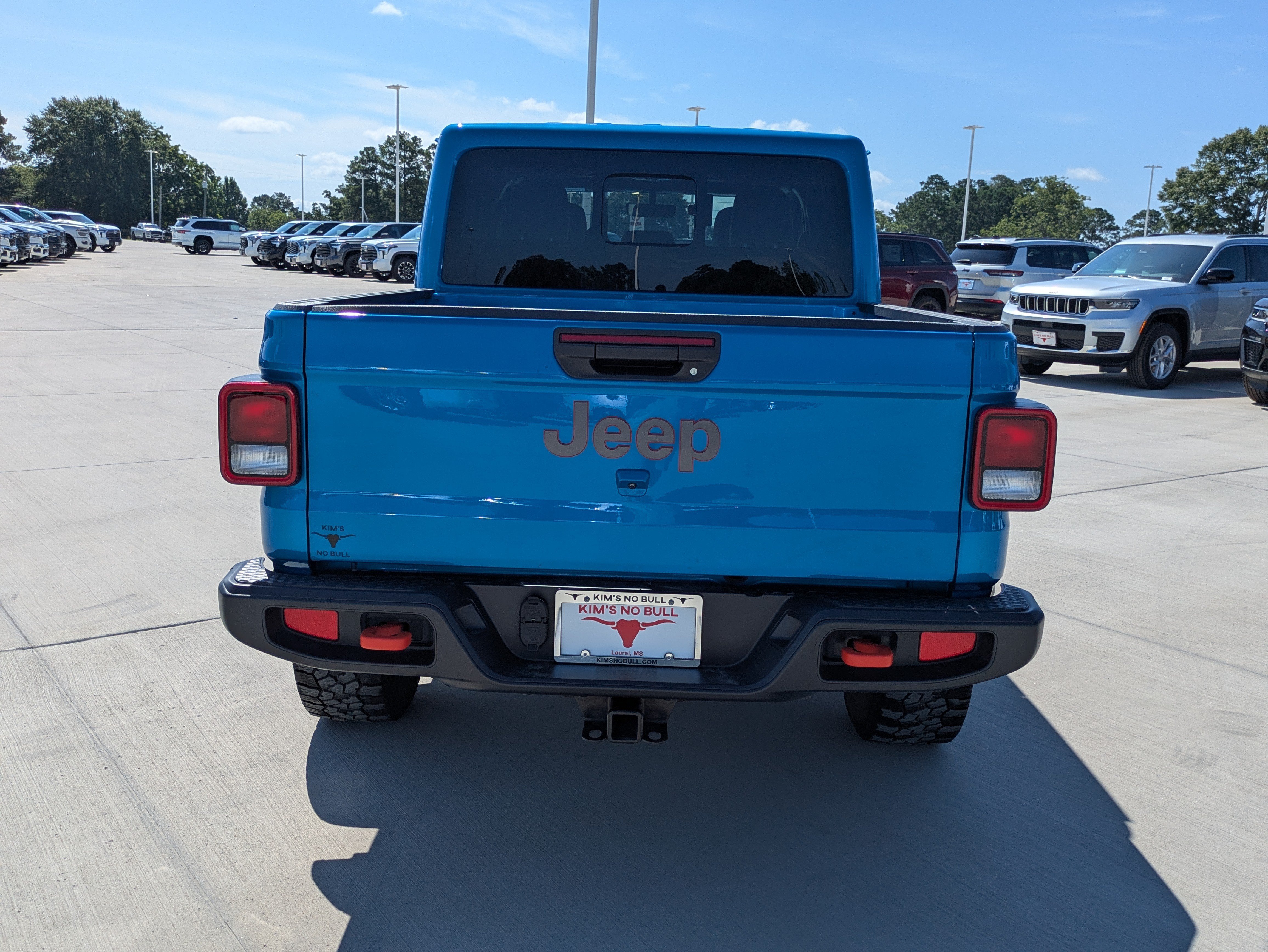 Used 2023 Jeep Gladiator Mojave w/ Trailer Tow Package AWD/4WD image 4