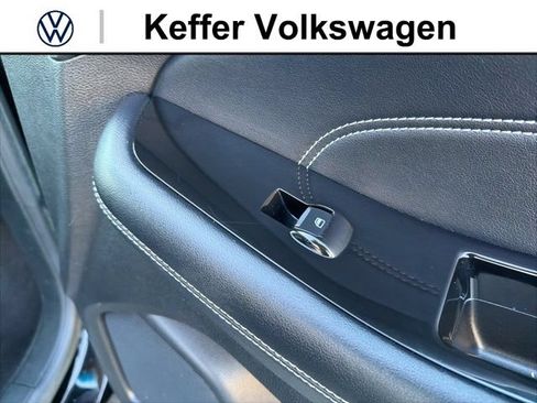 Used 2018 Ford Edge Titanium AWD/4WD image 35