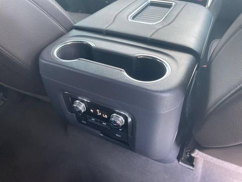 Used 2024 GMC Yukon Denali RWD image 27