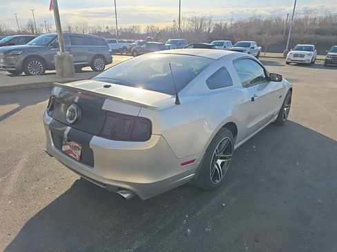 Used 2013 Ford Mustang GT Premium image 3