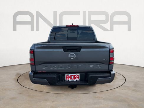 Used 2024 Nissan Frontier SL w/ Technology Package RWD image 9