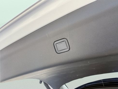 Used 2024 Buick Enclave Avenir w/ LPO, Hit The Road Package image 20