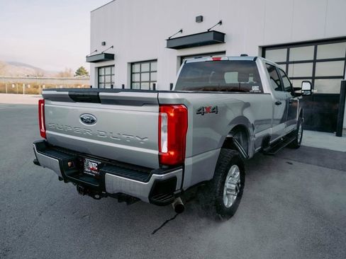 Used 2024 Ford F350 XLT image 5