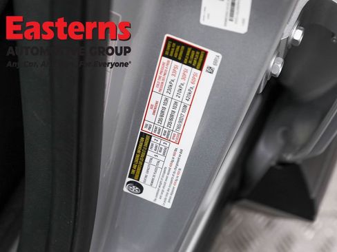 Used 2022 Nissan Rogue SV image 34