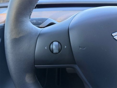 Used 2024 Tesla Model Y Long Range image 21