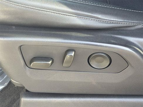 Used 2024 GMC Sierra 1500 SLT image 23