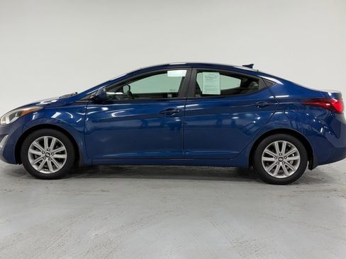 Used 2016 Hyundai Elantra SE w/ Option Group 02 image 2