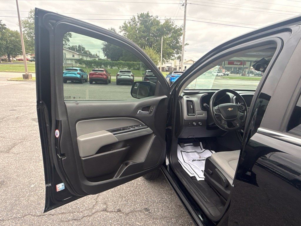 Used 2020 Chevrolet Colorado LT w/ LT Convenience Package AWD/4WD image 17