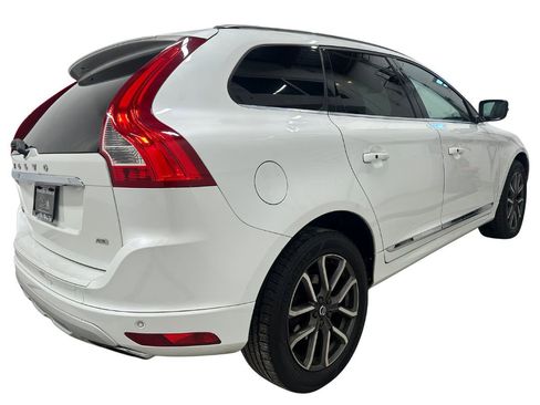 Used 2017 Volvo XC60 T6 Dynamic w/ Preferred Option Package image 4