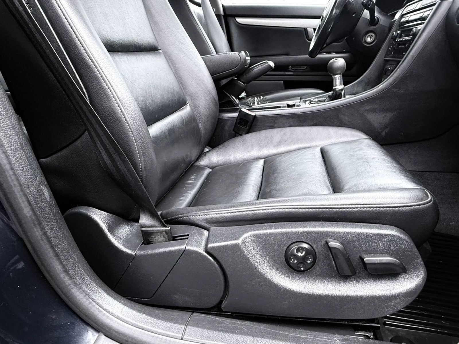 Used 2004 Audi A4 3.0 AWD/4WD image 15