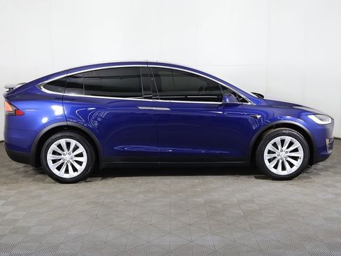 Used 2017 Tesla Model X 75D image 18