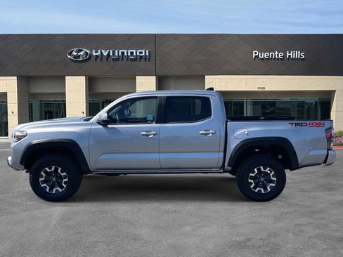 Used 2023 Toyota Tacoma TRD Off-Road image 3