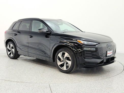 Used 2025 Audi Q6 e-tron Premium Plus AWD/4WD image 3