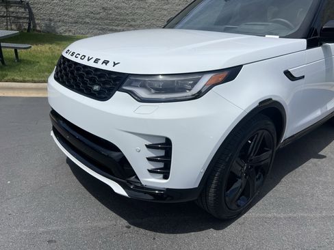 Certified 2025 Land Rover Discovery Dynamic SE AWD/4WD image 11