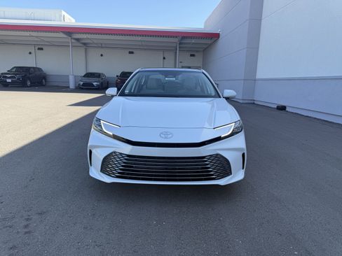 New 2026 Toyota Camry XLE FWD image 19