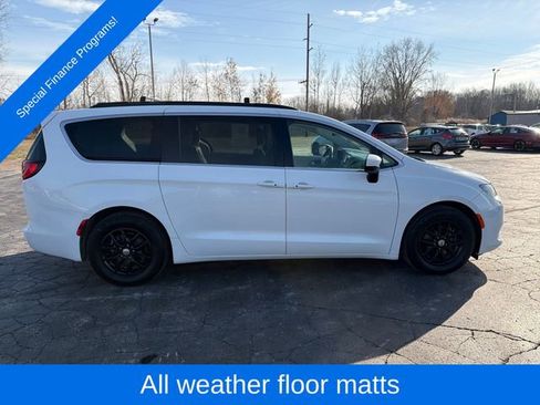 Used 2021 Chrysler Voyager Lxi image 7