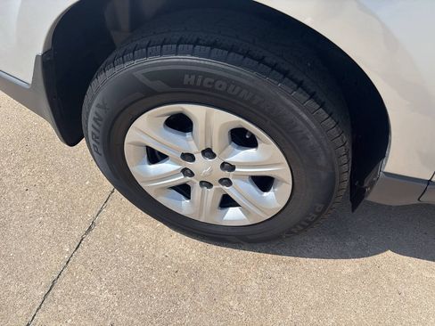 Used 2015 Chevrolet Traverse LS AWD/4WD image 8