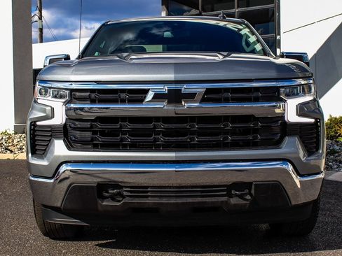 Used 2023 Chevrolet Silverado 1500 LT image 2