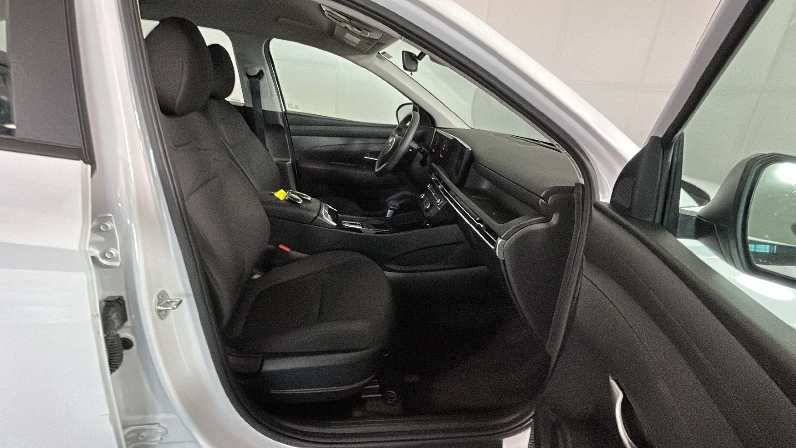 Certified 2025 Hyundai Tucson SE FWD image 39