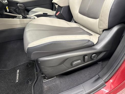 Certified 2025 Subaru Forester Limited image 12