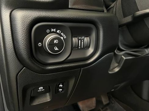 Used 2019 RAM 1500 Big Horn RWD image 24