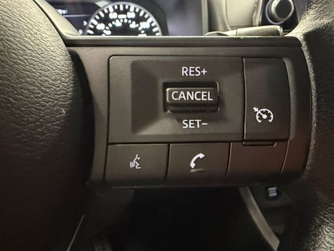 Used 2024 Nissan Rogue S FWD image 35