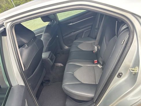 Used 2020 Toyota Camry SE FWD image 19