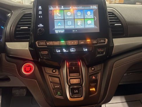 Used 2019 Honda Odyssey EX-L image 17